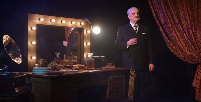 «BARRYMORE» | ΚΡΙΤΙΚΗ